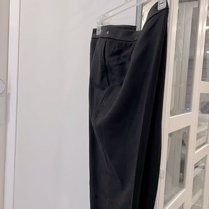 Carolina Herrera black paints